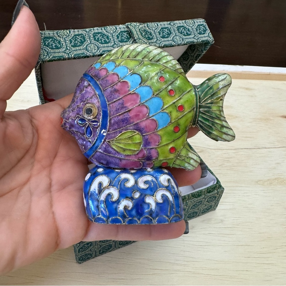 Beautiful DS Starr Cloisonné Tropical Fish Figurine On Stand Enamel Multicolor - Picture 5 of 14
